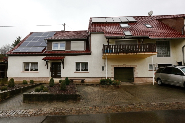 Haus mit Solarthermie und Photovoltaik